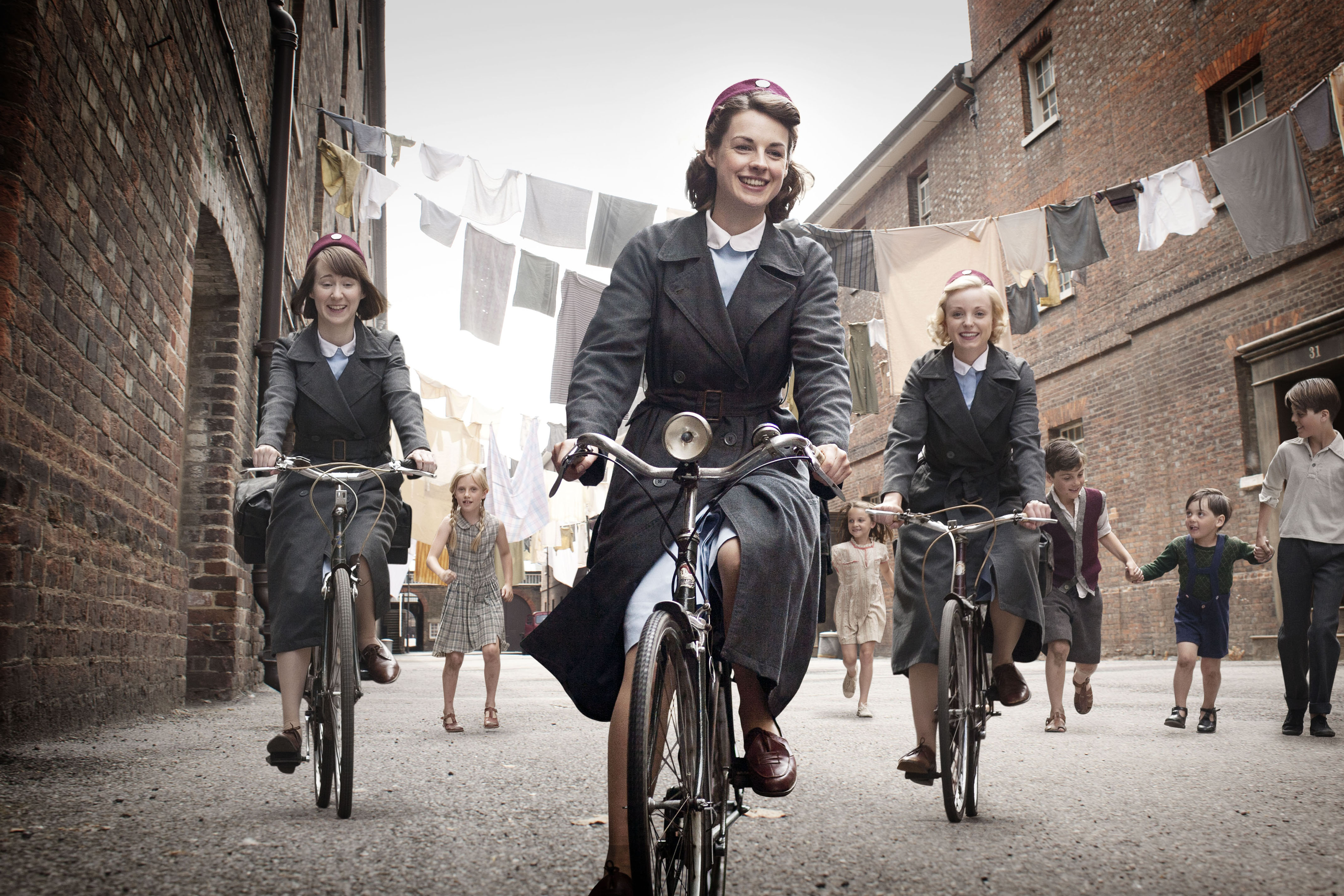 Chatham Historic Dockyard and 'Call the Midwife' Tour