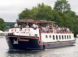 The Homes of the Rich and Famous River Cruise and lunch