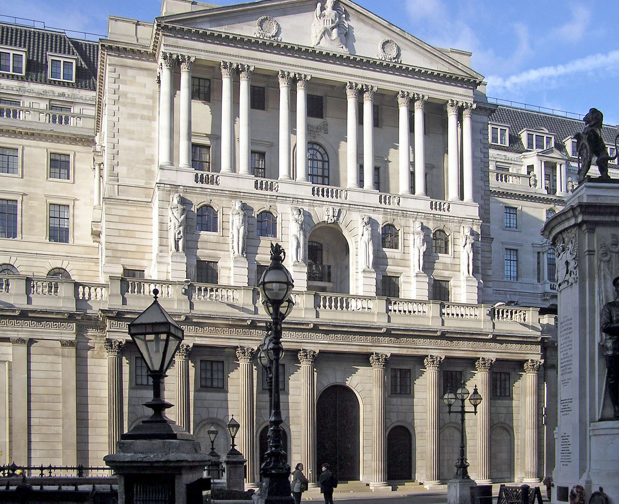 Rags and Riches in the City of London